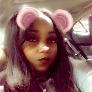 Meet your Posher, Selena